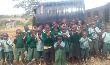 Consegnata in Kenya la cisterna d'acqua finanziata da Ipsia Brescia